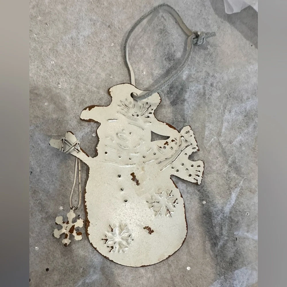 Rustic Folk Art Snowman Metal Ornament - Cream